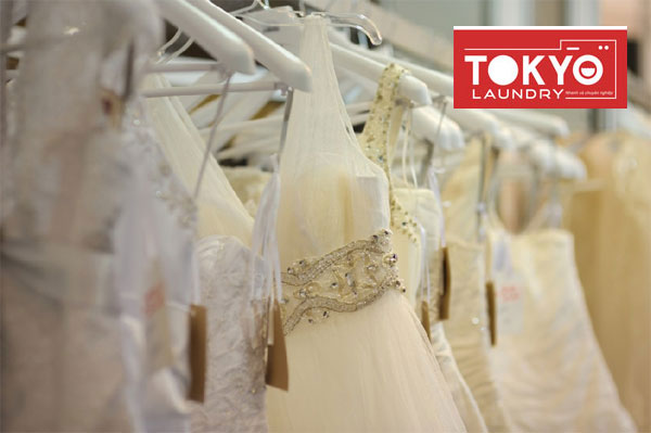 Cách làm sạch các vết bẩn trên váy cưới – Ảnh viện áo cưới Julia Wedding