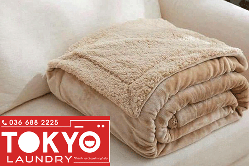 Nếu máy giặt đủ lớn để giặt chăn lông cừu