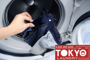 Cách giặt cách giặt quần jean bằng máy giặt