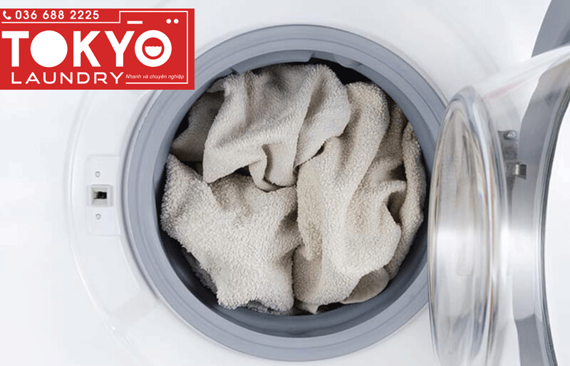 cách tẩy quần áo trắng bằng máy giặt