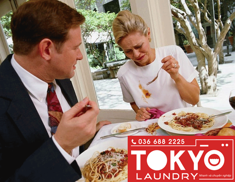 Cách tẩy vết dầu mỡ trên quần áo