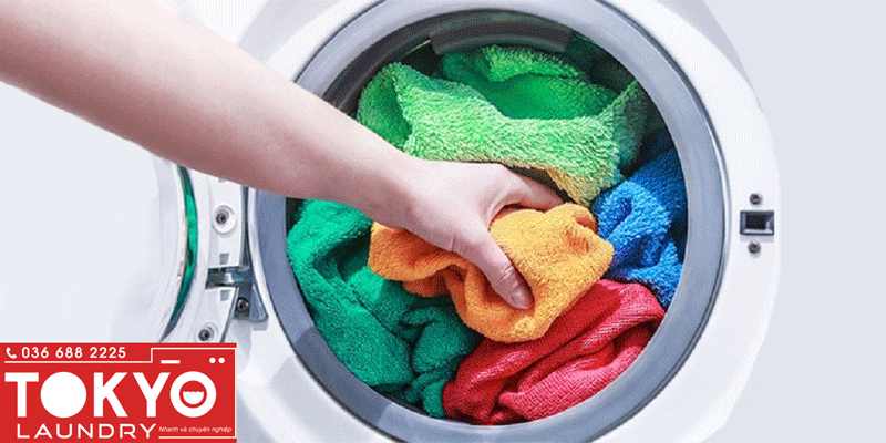 Đồ giặt cần được phân loại và tẩy điểm