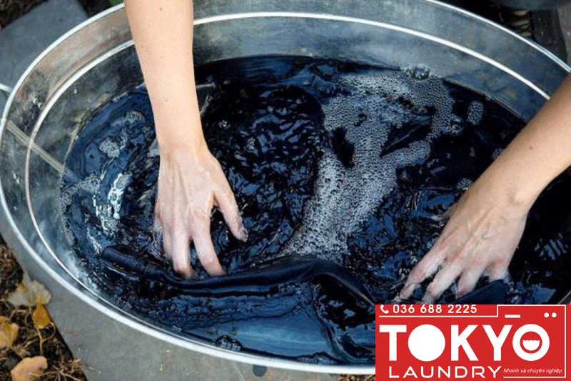 Mẹo Giặt là quần áo mùa đông tại nhà