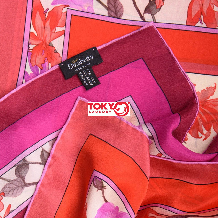 Giặt khăn quàng hàng hiệu chuyên nghiệp