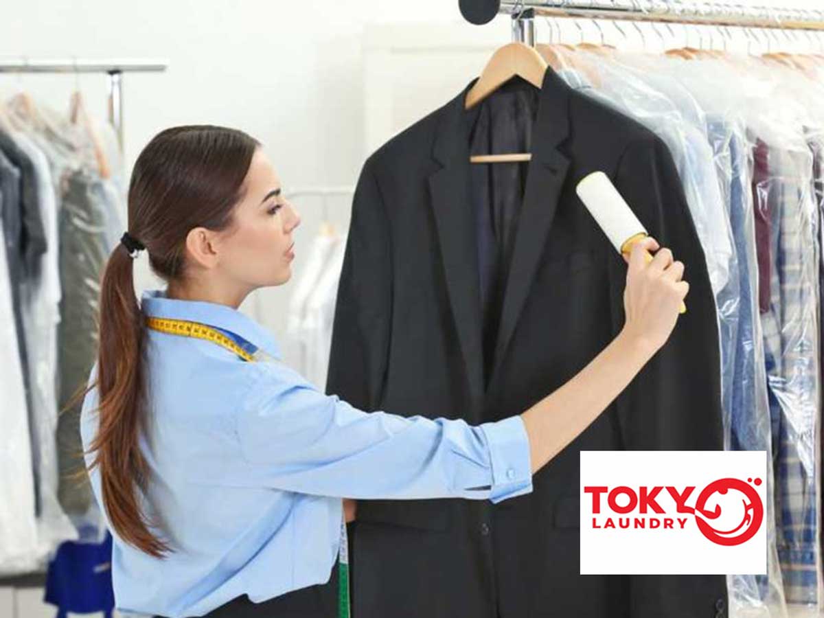 Quy trình chăm sóc và giặt áo vest cưới tỉ mỉ tại Đại La